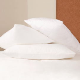 Mitre Comfort Polyzip Pillow Protector – cleaning & hygiene supplies