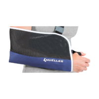 Mueller Adjustable Arm Sling - OSFM - detail view