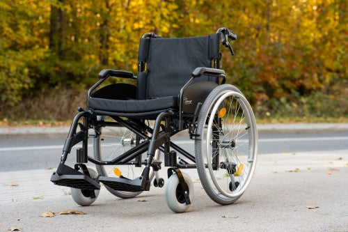 EVERYDAY-TIM Aluminium Wheelchair with Foldable Backrest and Attendant Brakes