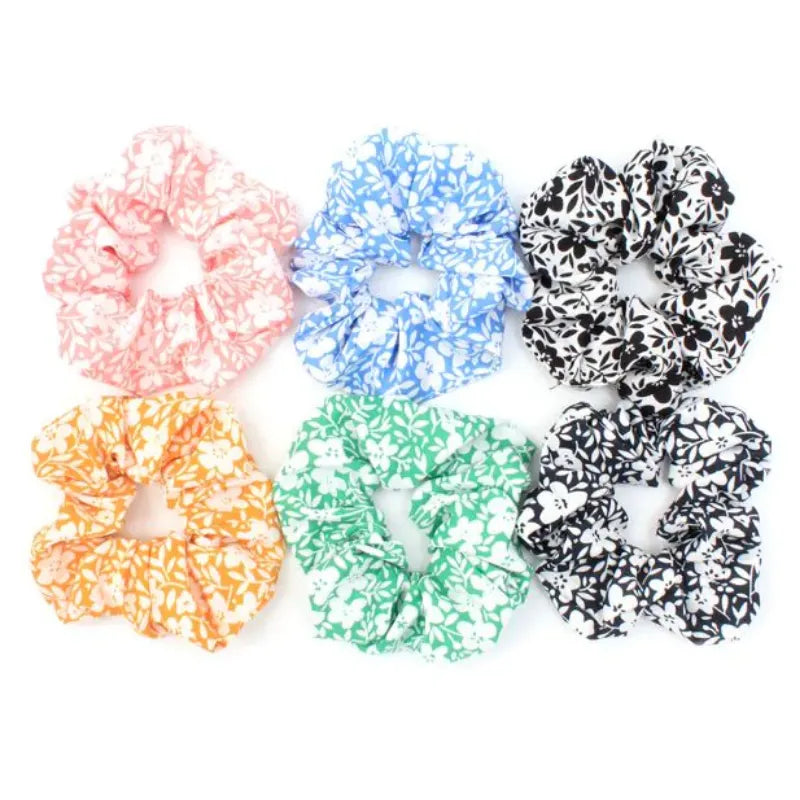 Floral Print Scrunchy – hair accessory